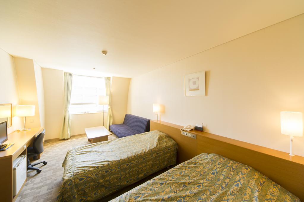 Hotel Hiroshima Sunplaza Zimmer foto